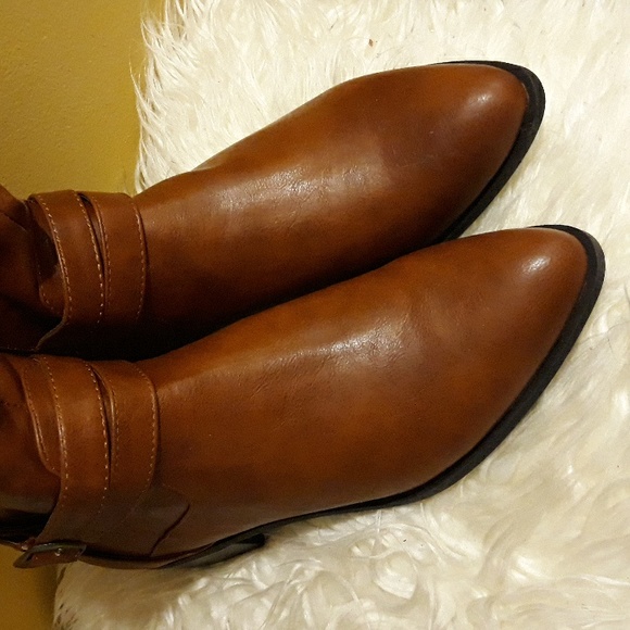 Sale $25 Wide leg Boots, Size 10 - Picture 3 of 6
